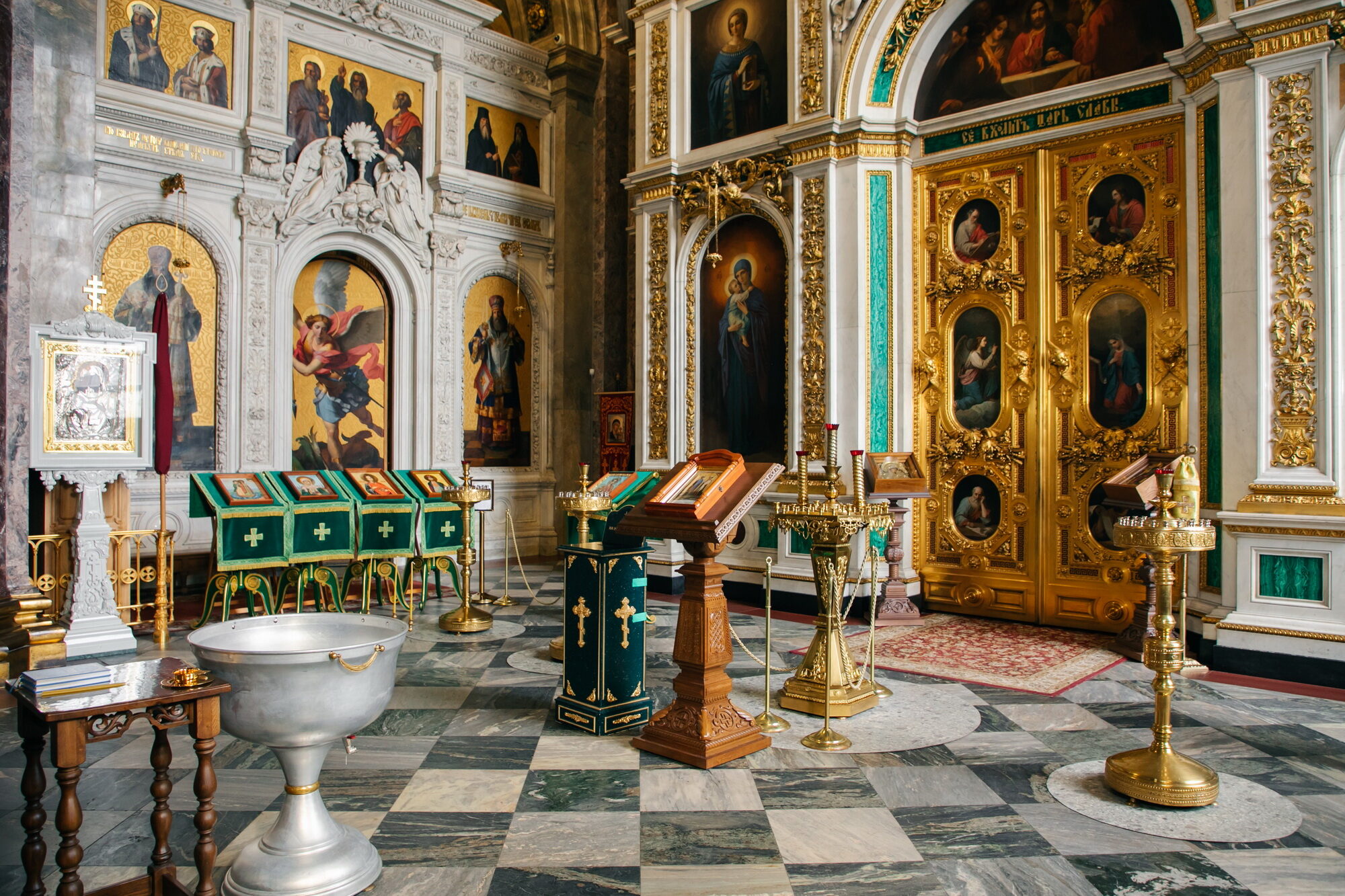 крещение в исаакиевском соборе спб